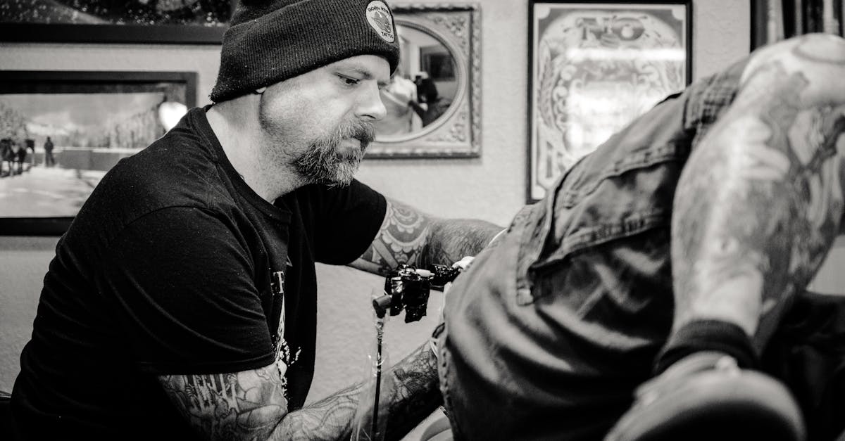 découvrez l'univers fascinant des artistes tatoueurs, où créativité et passion se rencontrent pour donner vie à des œuvres d'art uniques sur la peau. explorez les styles variés, les techniques innovantes et les conseils pour choisir le tatouage qui vous correspond.